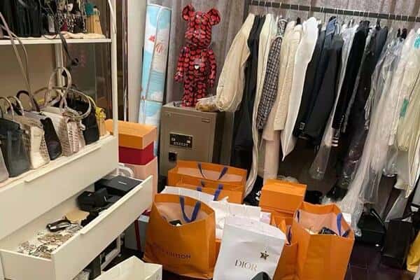 龙口市回收一线品牌衣服